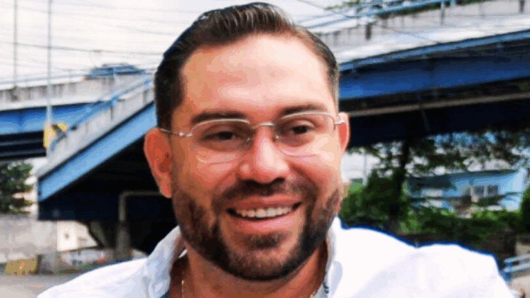 Empresario le cobra públicamente una deuda de más de 2 millones de lempiras a Jorge Cálix